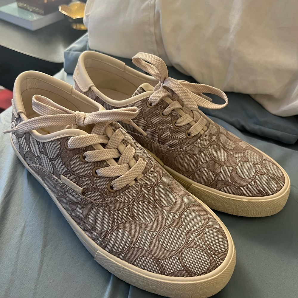 Coach shoes size 7